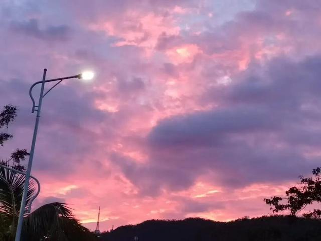 下过雨的夏天傍晚