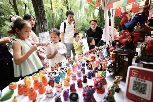 一年四季 泉在济南｜济南：市集烟火气 最抚游人心