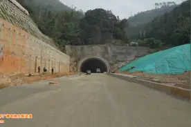 延平九峰隧道左右洞全线贯通！图片