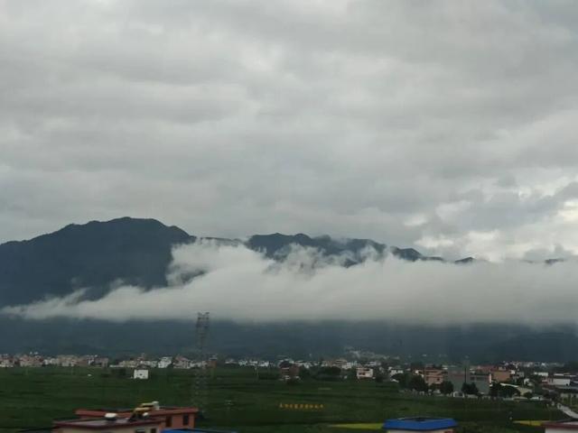 一位北京女骑手的双重生活：我不愿活成我母亲那样