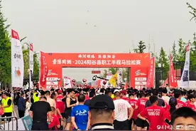 山东移动聊城分公司：5G网络助力半程马拉松赛顺利举办图片