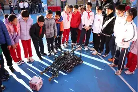 北京中小学将开设AI通识课！方案速览→图片