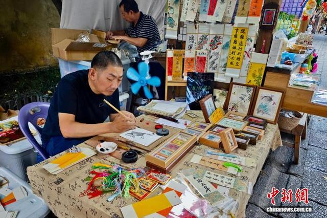 国庆临近 福州古街区游客渐多