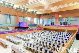 清华还是北大？任选！中华中学高二男生获全国信息学奥赛金牌图片