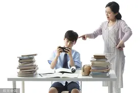 闪电心灵愈站丨为什么孩子总和你对着干？心理专家直击青春期叛逆真相图片