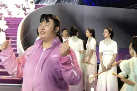 女大学生一开口惊艳全网！她出生时，妈妈曾觉得“天塌了”图片