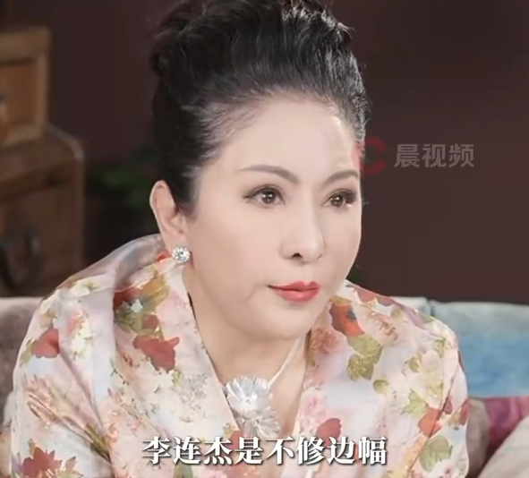 向太谈李连杰状态回春：之前看起来憔悴是因为不修边幅；此前李连杰晒游泳视频辟谣传闻