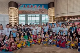 第十二届全国少数民族传统体育运动会丨这场家庭聚会 满是团结和鸣图片