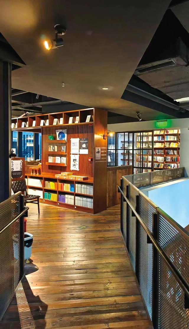 重庆“书店地图”更新了，初冬雨天就适合泡在书香里