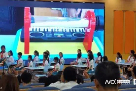 从“工具”到“伙伴”，小学课堂也有了AI助教图片