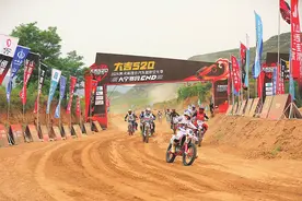 “大吉520”黄河英雄会汽车越野文化季举行图片