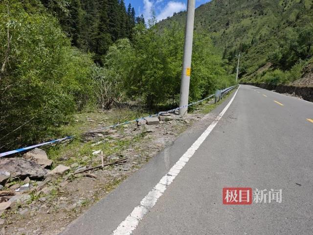 3对母女乘车阿坝坠河已有5人遇难