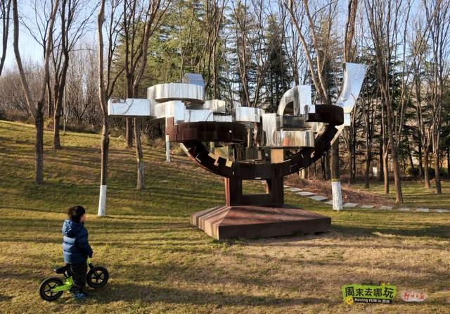 树林里“开”出雕塑盲盒？郑州这个宝藏公园等你解锁