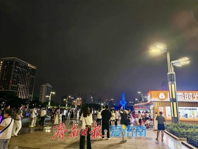 一年四季 泉在济南丨泉城广场音乐喷泉引客流高峰，夜经济再添文旅活力