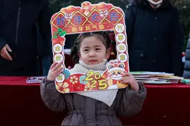 北京动物园：大年初一，动物也有“定制版”饺子图片