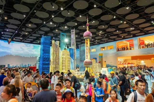 暑假“余额”不足！上海乐高乐园迎开园以来客流高峰