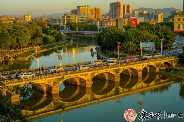 灵山秀水多“彩虹”