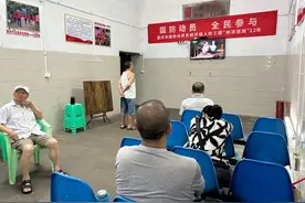 重庆：防空洞为市民避暑送凉图片