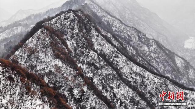 古城西安迎飞雪 巍巍秦岭换“冬装”