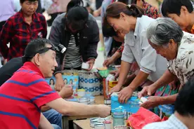 泗店镇：小蟋蟀唱响“致富曲”图片