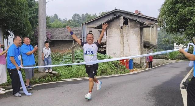 “清凉宽阔 夏日村市”丨宽阔镇“健康同行·共览宽阔风光”徒步活动举行