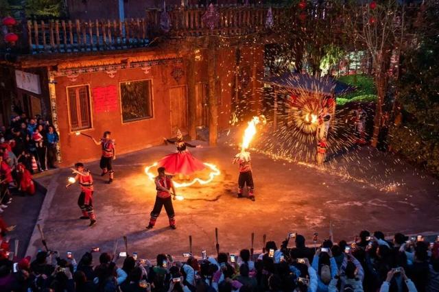 国庆中秋，“趣游”楚雄彝人古镇，解锁双倍快乐！