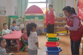 绿色童行 “圾”时分类图片