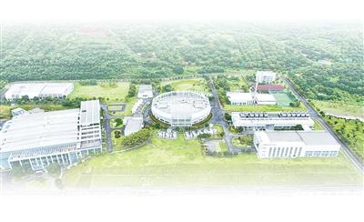 坚持创新驱动，加紧培育壮大新动能（稳中求进、提质增效 实现“十五五”良好开局）