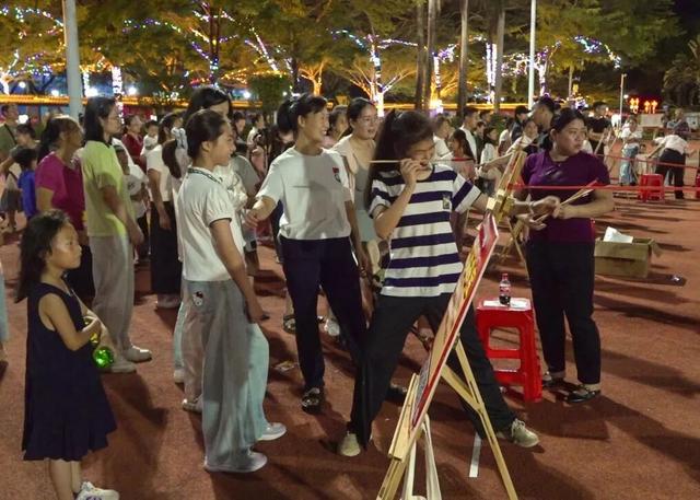 乐东“庆国庆 迎中秋”游园会圆满落幕，三夜欢歌共绘温馨画卷