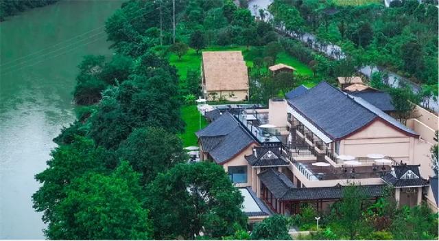 文旅融合玩法新、优质服务留客心……贵旅集团打造假日旅游新场景，点燃消费新引擎