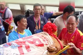 视频｜2024广州国际龙舟邀请赛“名场面”盘点图片