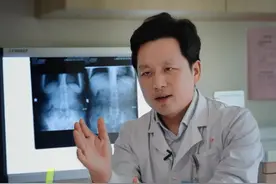 矫正身姿，和高低肩说拜拜图片