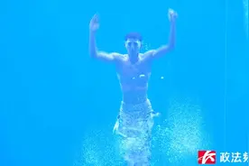 男美人鱼爆火，网友：给我买票，要最快的！图片