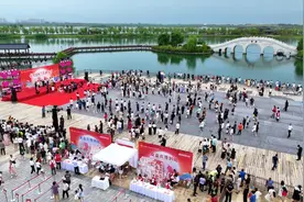 乐遇七夕 西安市总工会为上千名青年职工寻觅良缘图片