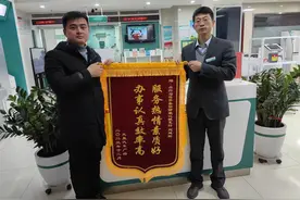 农行：百万贷款助力二手车市场发展图片
