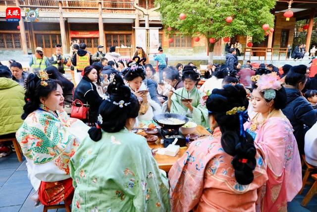 温泉新玩法!这个冬天,剑河打造暖冬新体验!Jianhe Hot Spring Offers a Fantastic Warm Winter Experience