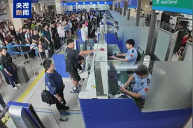 二连浩特口岸今年出入境人员突破200万人次图片