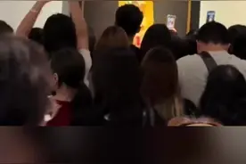 川美毕业生油画《祷》爆火！作者回应：已售出，价格不便透露图片