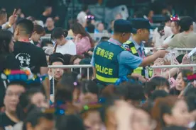 3.6万名歌迷共享音乐盛宴！雨天来沈阳看演唱会安心又暖心图片