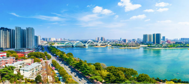 “躬耕福地 活力卧龙”河南省卧龙区亮相《300秒看家乡》