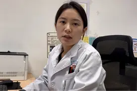 网友声称狗尾巴草能“祛痣” 皮肤科医生：无科学依据，暗藏痣癌变风险图片