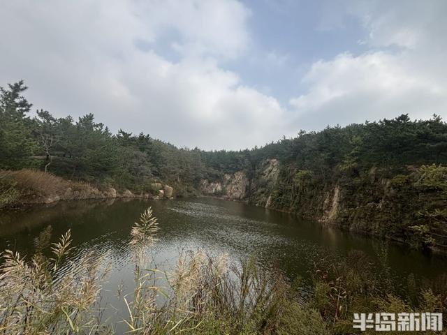 爬山登高看秋色