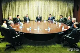 日本央行维持利率不变 不排除进一步加息图片