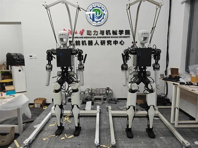 100%由学生研发  “天问3号”圆满完成百米跑
