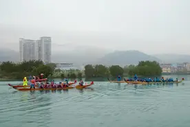 台州玉环：龙抬头 赛龙舟图片