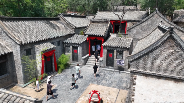 “乡土中国”的新时代叙事：一个县域旅游的十年崛起