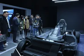 媒体述评：中企拿起法律武器对美打压说“不”图片