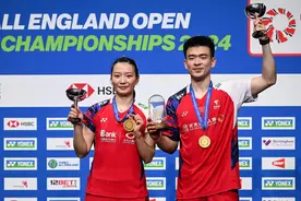 【全英羽毛球赛】“雅思”组合夺冠，国羽一金收官图片