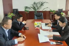 【海西州西部矿区人民法院】“金融调解员+法院联络员”为金融解纷按下“快捷键”图片