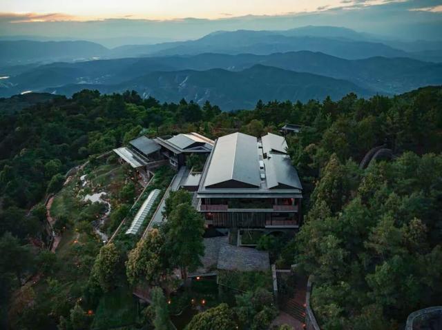 Wallpaper独家｜伙山村里一处让人“迷路”的酒店